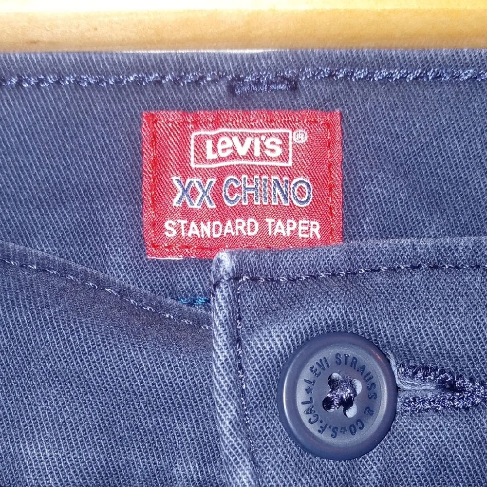 Levi's Navy Men's Chinos - Picture 2 of 5